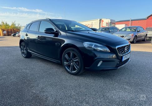 Volvo V40 Cross Country, 2015