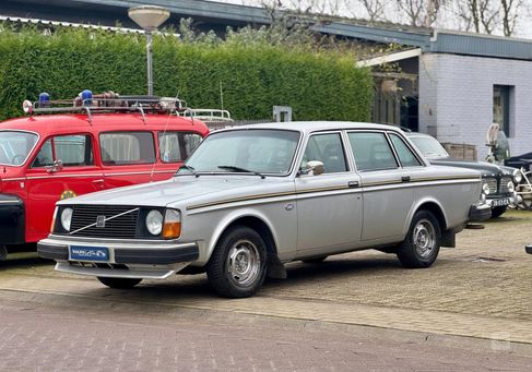 Volvo 244, 1977