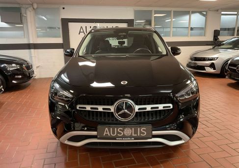 Mercedes-Benz GLA 180, 2023