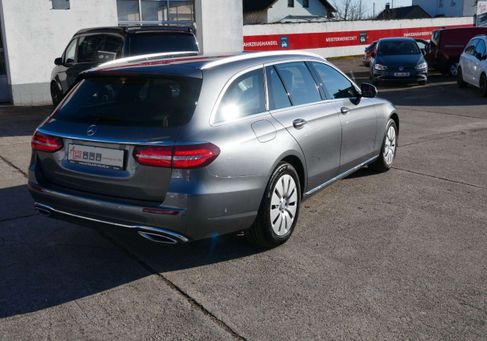 Mercedes-Benz E 220, 2017