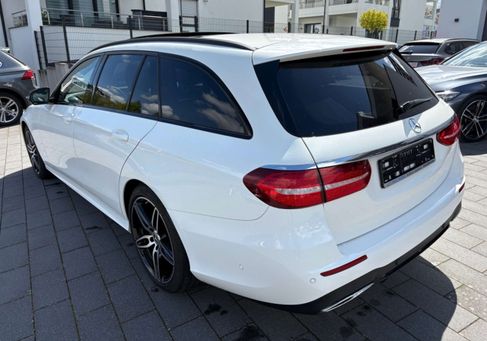 Mercedes-Benz E 220, 2019 3