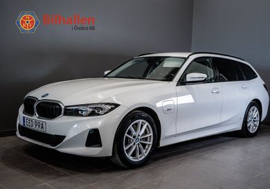 BMW 330, 2023