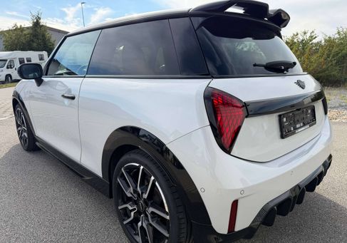 MINI John Cooper Works, 2025