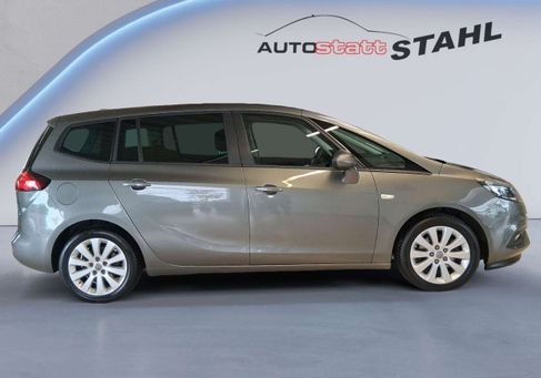 Opel Zafira, 2018