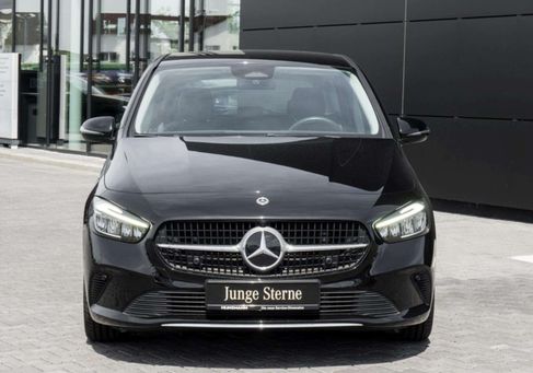 Mercedes-Benz B 220, 2023