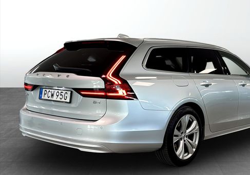 Volvo V90, 2021