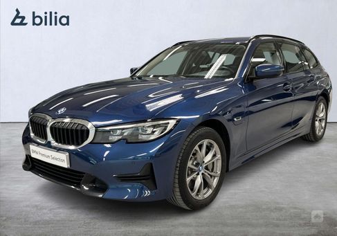 BMW 330, 2022