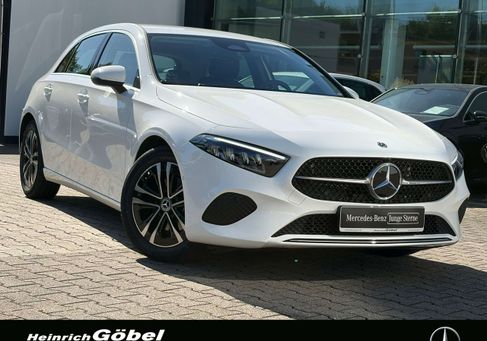 Mercedes-Benz A 180, 2025 3