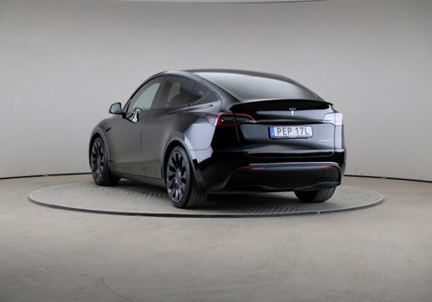 Tesla Model Y, 2023 2
