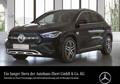 Mercedes-Benz GLA 200, 2022