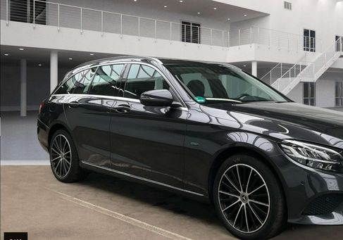 Mercedes-Benz C 300, 2020