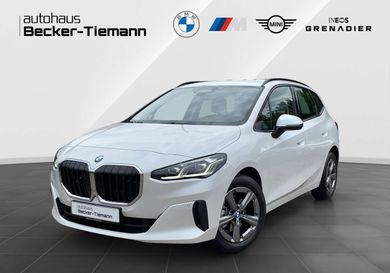 BMW 220, 2025