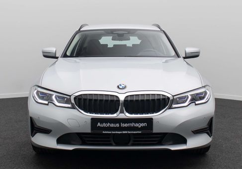 BMW 320, 2021