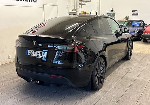 Tesla Model Y, 2023 3