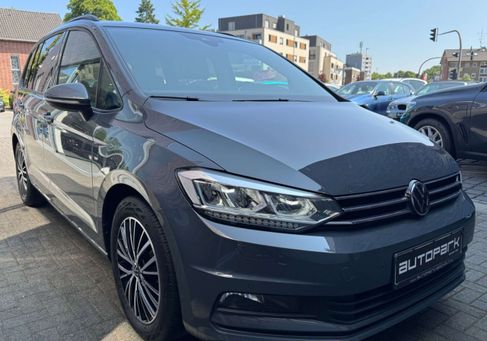 Volkswagen Touran, 2023 3