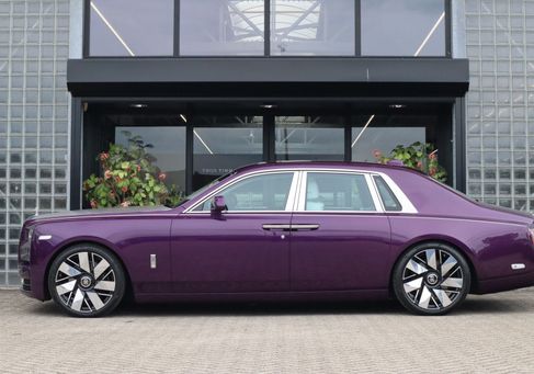 Rolls-Royce Phantom, 2022