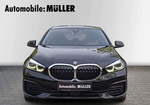 BMW 120, 2023