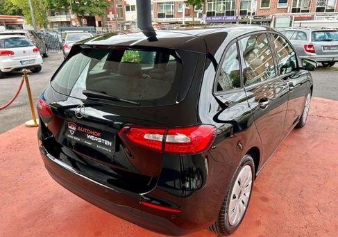 Mercedes-Benz B 200, 2020