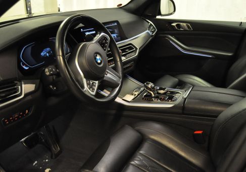 BMW X5 M50, 2020