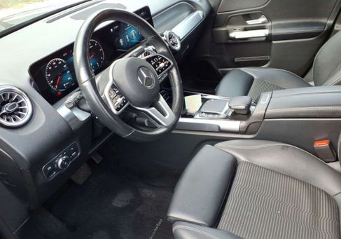 Mercedes-Benz GLB 200, 2021