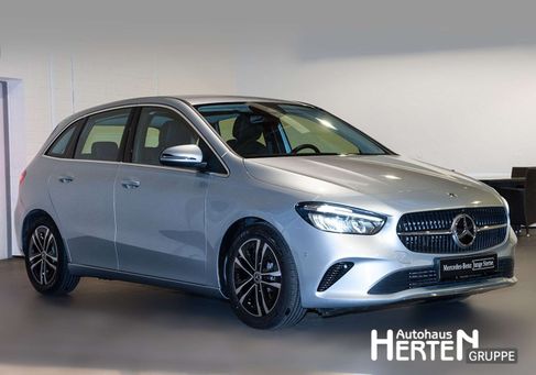 Mercedes-Benz B 180, 2024