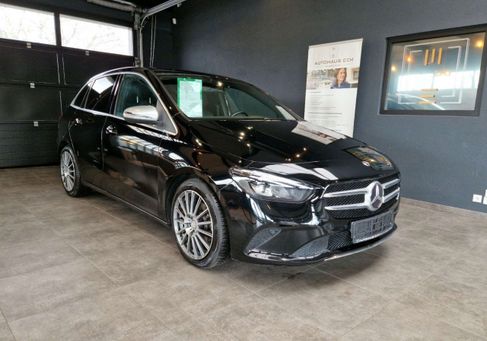 Mercedes-Benz B 180, 2020