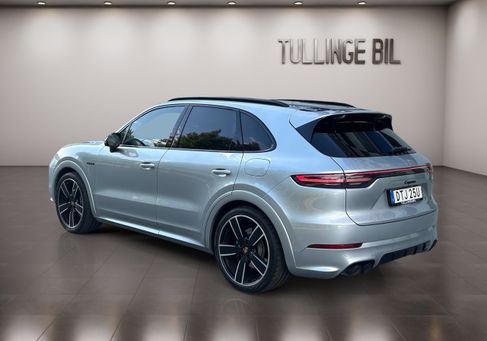 Porsche Cayenne, 2022