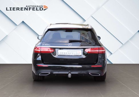 Mercedes-Benz E 300, 2022 2