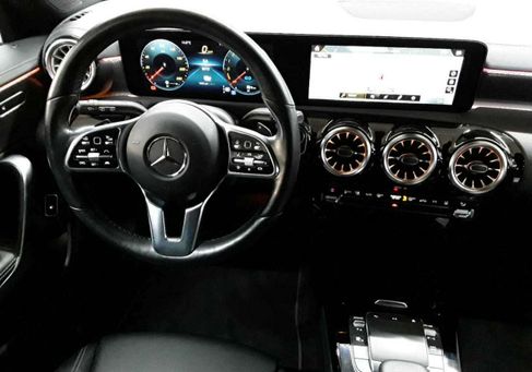 Mercedes-Benz CLA 250, 2022