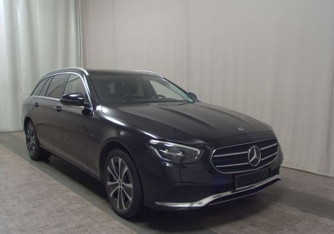 Mercedes-Benz E 300, 2021 3