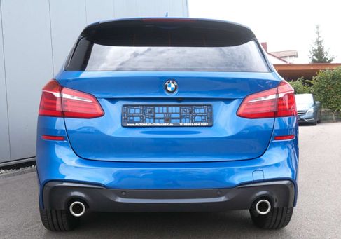 BMW 220, 2019 3