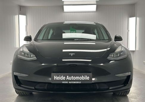 Tesla Model 3, 2021