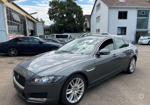 Jaguar XF, 2017