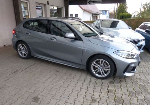 BMW 118, 2024