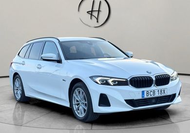 BMW 330, 2023