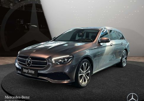 Mercedes-Benz E 300, 2022
