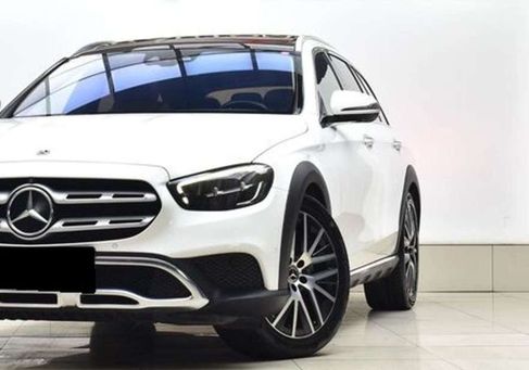 Mercedes-Benz E 400, 2021