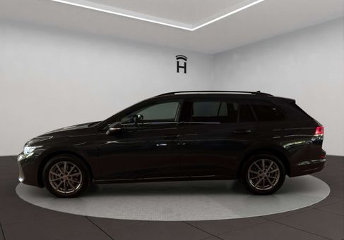 Volkswagen Golf, 2024 2