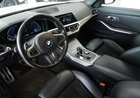 BMW 330, 2021 2