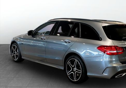 Mercedes-Benz C 300, 2021