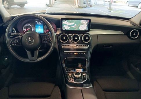 Mercedes-Benz C 300, 2021 3