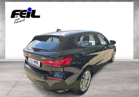 BMW 118, 2022