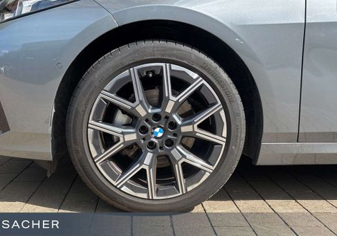 BMW 220, 2025 3