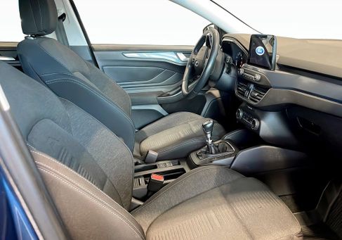 Ford Focus, 2021 3