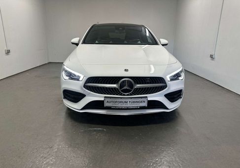 Mercedes-Benz CLA 200, 2022