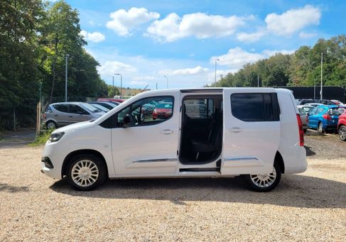Toyota Proace, 2023 3