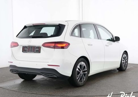 Mercedes-Benz B 180, 2025 2