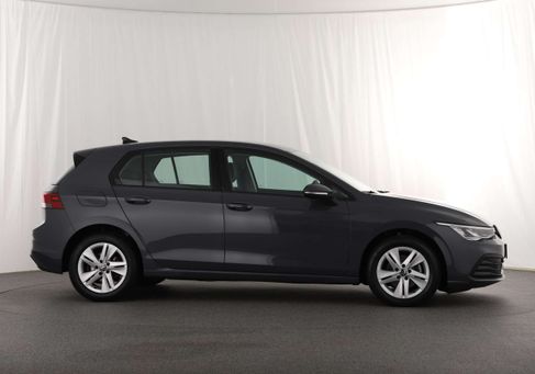 Volkswagen Golf, 2022 3