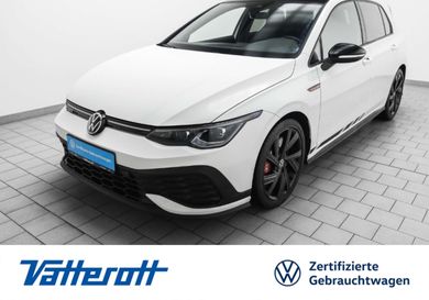 Volkswagen Golf, 2022