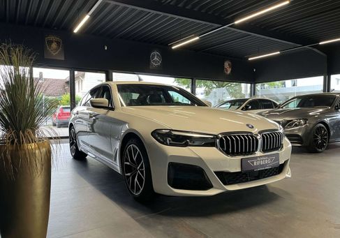 BMW 530, 2022 3